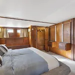 Klassische Motoryacht Ocean Motion