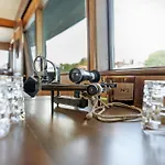 Klassische Motoryacht Ocean Motion Hotel na wodzie