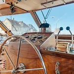 Klassische Motoryacht Ocean Motion Hotel na wodzie Eckernförde