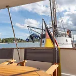 Klassische Motoryacht Ocean Motion *