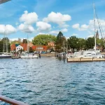 Klassische Motoryacht Ocean Motion Eckernförde