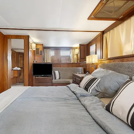 Klassische Motoryacht Ocean Motion * Eckernförde